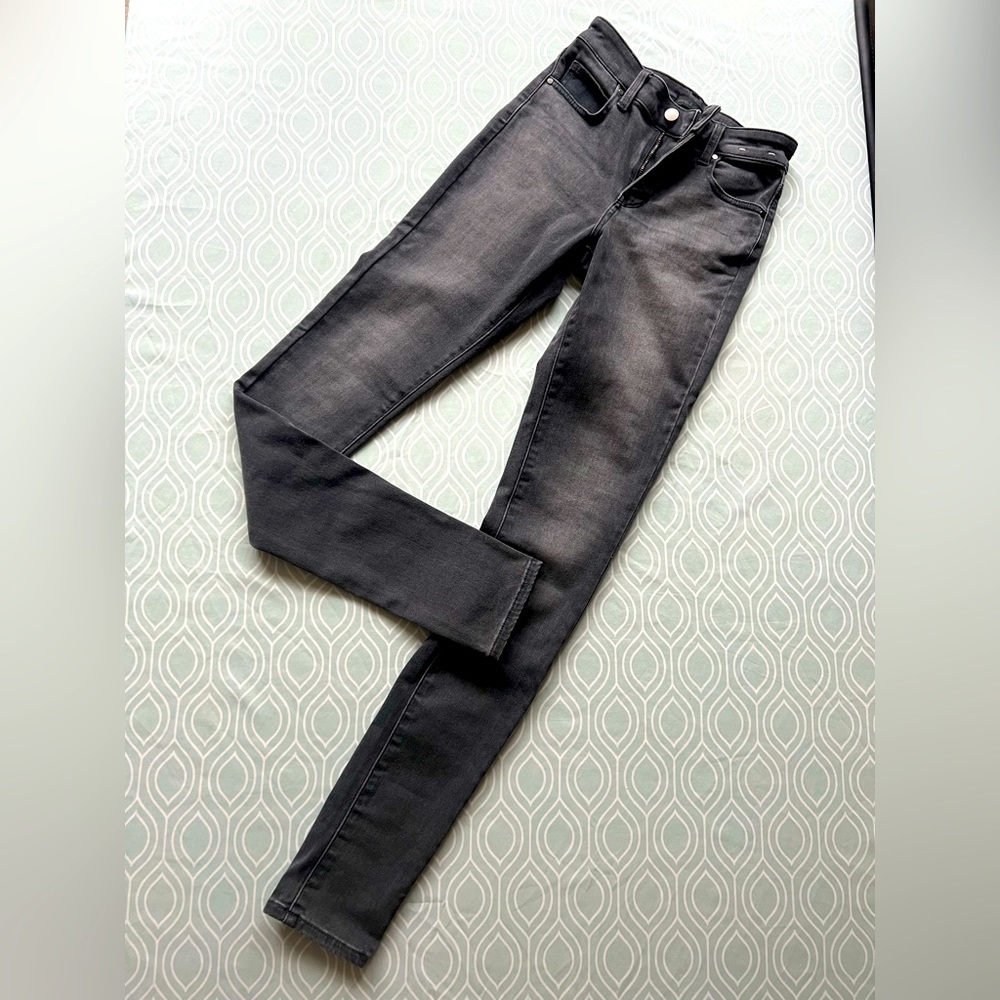 NWT Uniqlo gray skinny jeans size 22